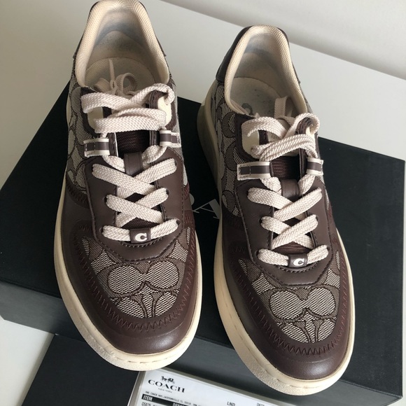 COACH womens 6.5 / used - Picture 3 of 8